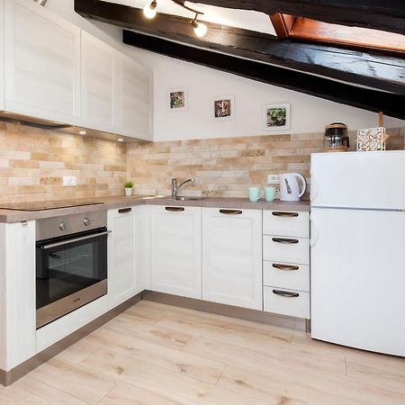 Rovigno Bella Sea View Apartment Bagian luar foto