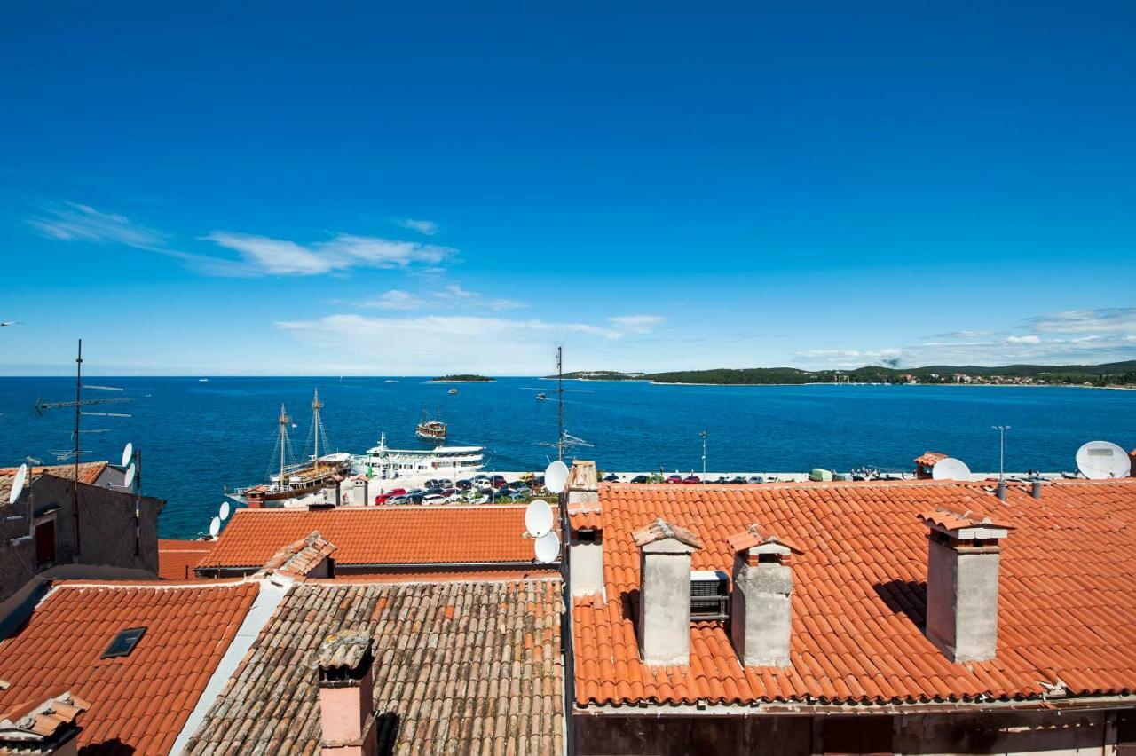 Rovigno Bella Sea View Apartment Bagian luar foto
