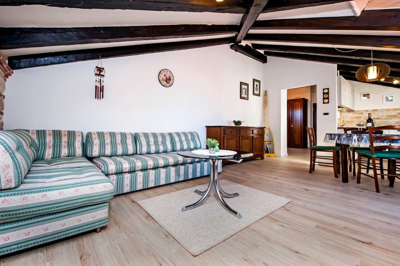 Rovigno Bella Sea View Apartment Bagian luar foto