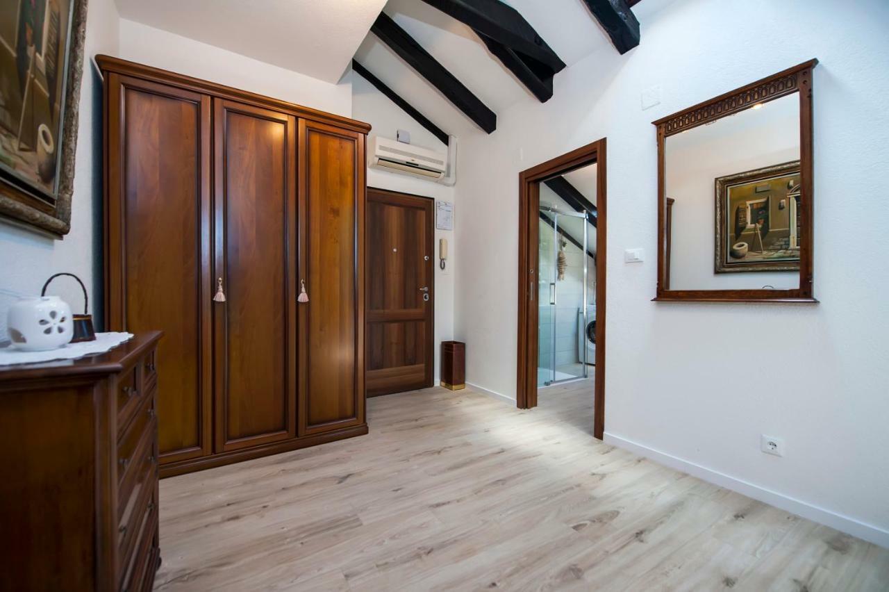 Rovigno Bella Sea View Apartment Bagian luar foto