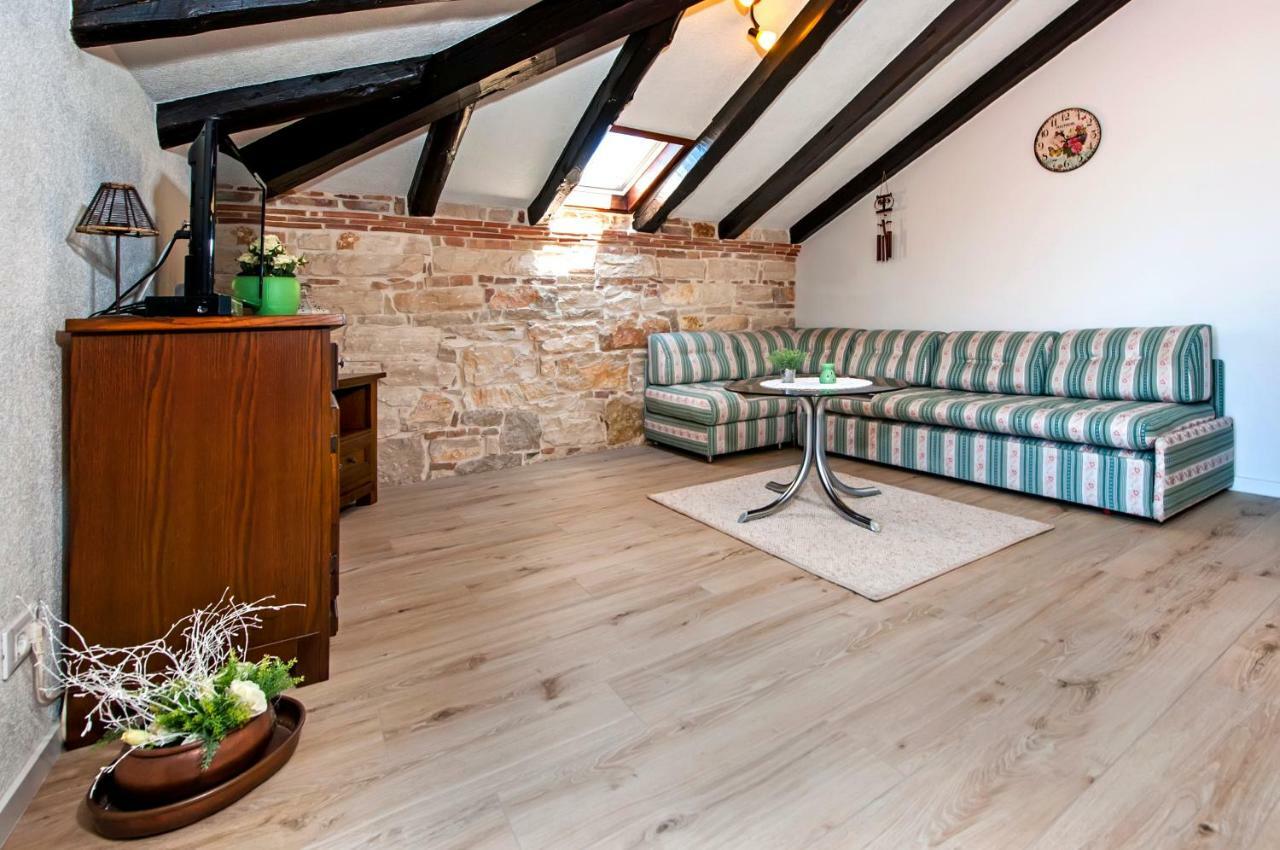 Rovigno Bella Sea View Apartment Bagian luar foto