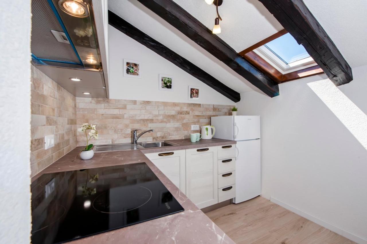 Rovigno Bella Sea View Apartment Bagian luar foto